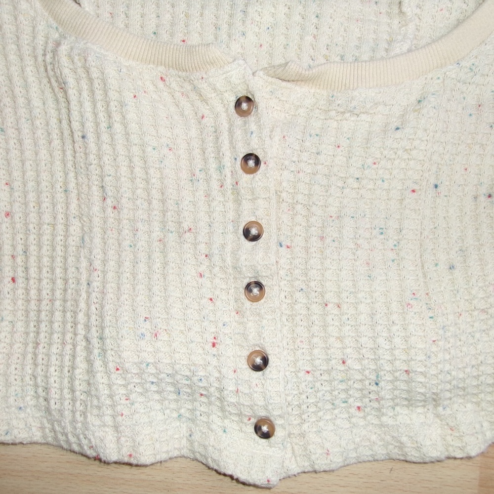 Cream Button-Up Cropped Sweater - Picture 3 of 4